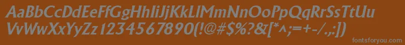 AlbertaBoldItalic-fontti – harmaat kirjasimet ruskealla taustalla