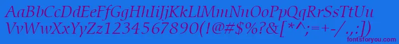 ItcCerigoLtBookItalic-fontti – violetit fontit sinisellä taustalla