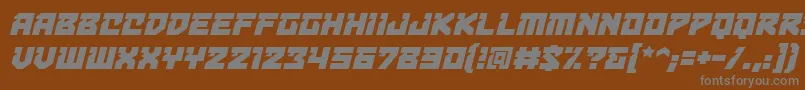 BulletproofdecobbItal-fontti – harmaat kirjasimet ruskealla taustalla