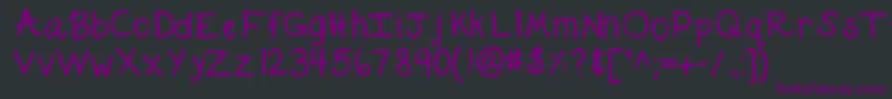 Czcionka Kbdabble – fioletowe czcionki na czarnym tle