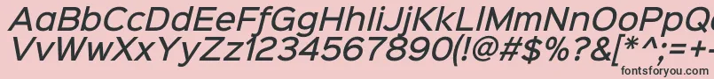 Sinkinsans500mediumitalic-fontti – mustat fontit vaaleanpunaisella taustalla