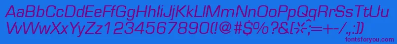 Czcionka EurasiaRegularitalic – fioletowe czcionki na niebieskim tle