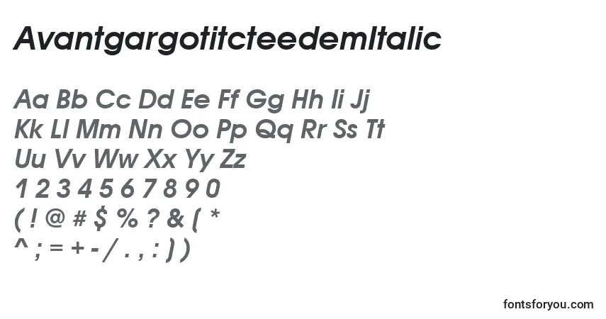 A fonte AvantgargotitcteedemItalic – alfabeto, números, caracteres especiais