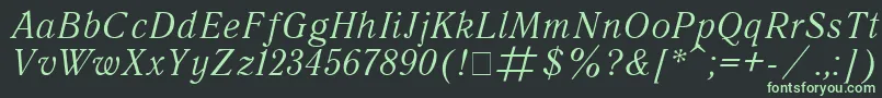 Czcionka QuantantiquaItalic – zielone czcionki na czarnym tle