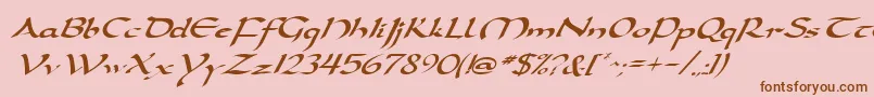 Czcionka DarwyckeItalic – brązowe czcionki na różowym tle