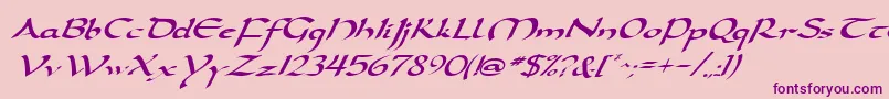Czcionka DarwyckeItalic – fioletowe czcionki na różowym tle