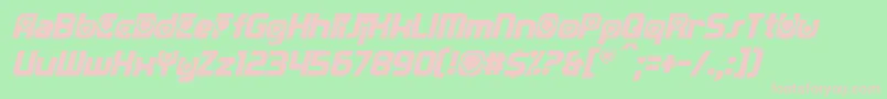 TransmaidensItalic-fontti – vaaleanpunaiset fontit vihreällä taustalla