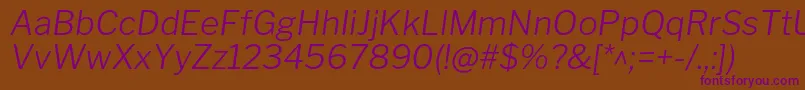Police LibrefranklinLightitalic – polices violettes sur fond brun
