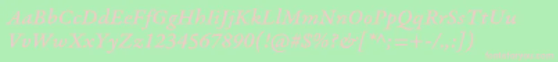GaramondpremrproMeditcapt-fontti – vaaleanpunaiset fontit vihreällä taustalla