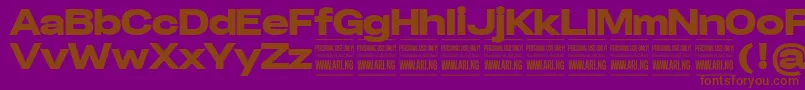 SpecifypersonalExpblack-Schriftart – Braune Schriften auf violettem Hintergrund