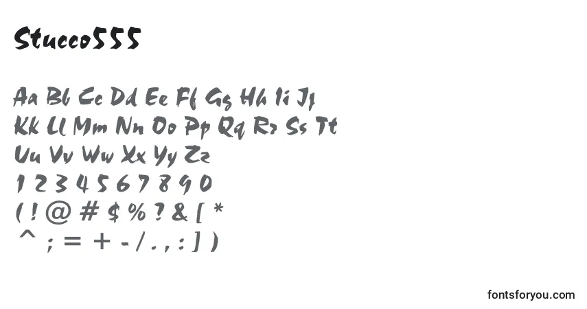 Czcionka Stucco555 – alfabet, cyfry, specjalne znaki