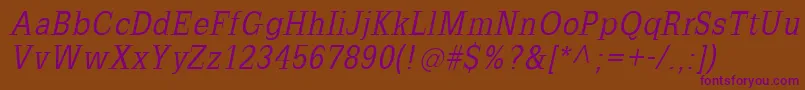SlabromanaOblique-Schriftart – Violette Schriften auf braunem Hintergrund