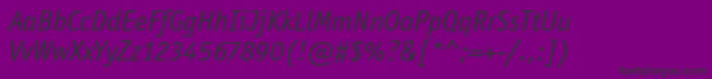 OfficinaSansItcBookItalic-fontti – mustat fontit violetilla taustalla