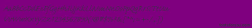 CaflischscriptproLight-Schriftart – Schwarze Schriften auf violettem Hintergrund