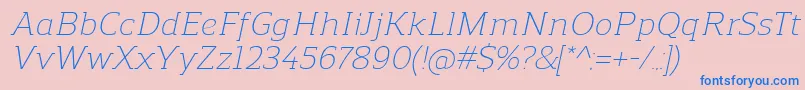 Czcionka ReganslabLightitalic – niebieskie czcionki na różowym tle