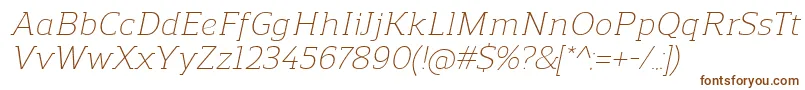 フォントReganslabLightitalic – 白い背景に茶色のフォント