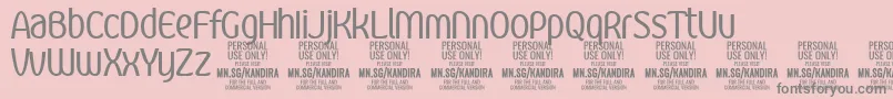 Więcej informacji o czcionce KandiraRegPersonalUse Czcionka KandiraRegPersonalUse – szare czcionki na różowym tle