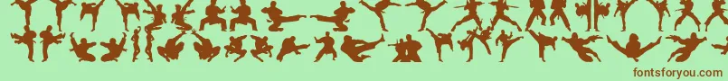 Czcionka Karatechop – brązowe czcionki na zielonym tle