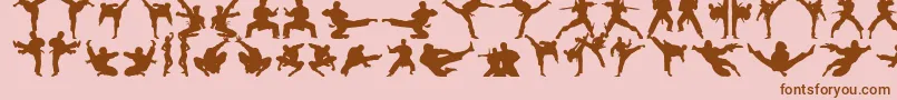 Czcionka Karatechop – brązowe czcionki na różowym tle