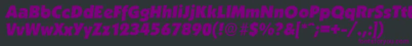 Czcionka KoblenzserialHeavyItalic – fioletowe czcionki na czarnym tle