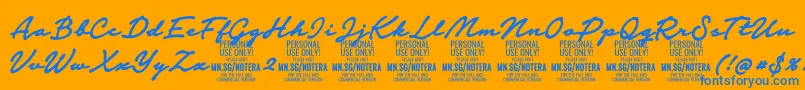 Notera2boldPersonal-Schriftart – Blaue Schriften auf orangefarbenem Hintergrund