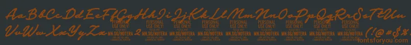 Notera2boldPersonal-Schriftart – Braune Schriften auf schwarzem Hintergrund