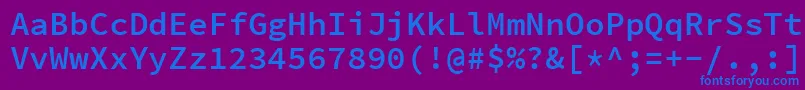 Czcionka SourcecodeproSemibold – niebieskie czcionki na fioletowym tle