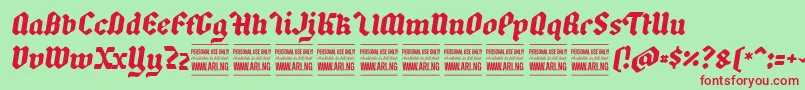 BackyardblackitalicPersonal-Schriftart – Rote Schriften auf grünem Hintergrund
