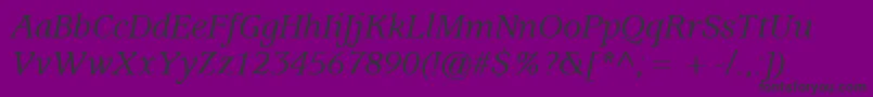 Fonte ExpositionMediumSsiMediumItalic – fontes pretas em um fundo violeta