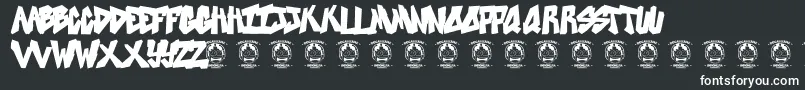 Fonte Sweetasrevenge – fontes brancas em um fundo preto