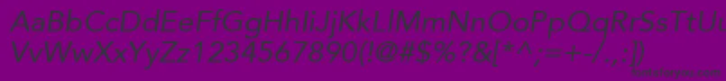 Czcionka AvenirLt55Oblique – czarne czcionki na fioletowym tle