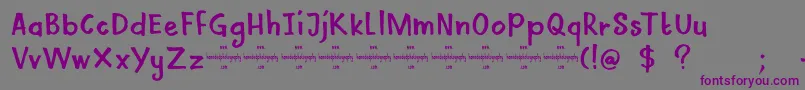 DkMamaBear-Schriftart – Violette Schriften auf grauem Hintergrund
