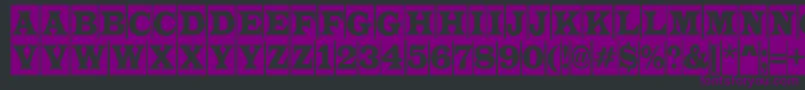 Czcionka LatinotitulcmRegular – fioletowe czcionki na czarnym tle