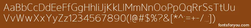 GeldersansLight-fontti – valkoiset fontit ruskealla taustalla