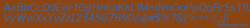 LibrefranklinLightitalic-fontti – siniset fontit ruskealla taustalla