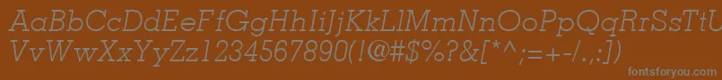 MemphisLtLightItalic-fontti – harmaat kirjasimet ruskealla taustalla