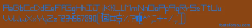 Czcionka SlimThirteenPixelFonts – niebieskie czcionki na brązowym tle