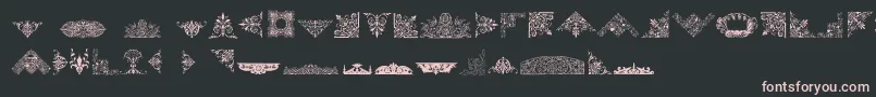 VictorianFreeOrnaments-fontti – vaaleanpunaiset fontit mustalla taustalla