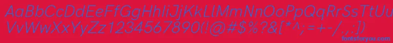 Czcionka HkgroteskLightlegacyitalic – niebieskie czcionki na czerwonym tle