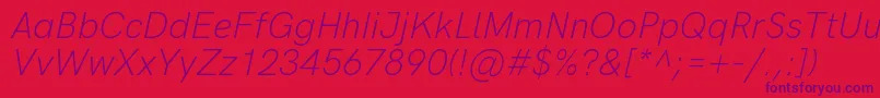 HkgroteskLightlegacyitalic-Schriftart – Violette Schriften auf rotem Hintergrund