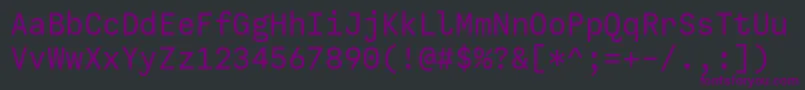 Czcionka CallingcodeRegular – fioletowe czcionki na czarnym tle