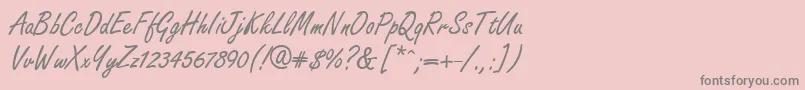 GeFreelancer-fontti – harmaat kirjasimet vaaleanpunaisella taustalla