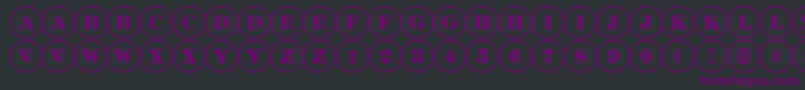 DiscoserifRegular-fontti – violetit fontit mustalla taustalla