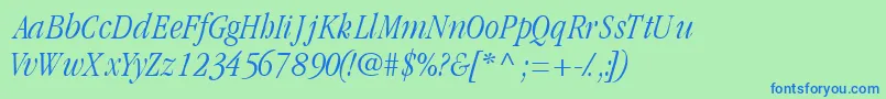 GaramondlightcondsskItalic-Schriftart – Blaue Schriften auf grünem Hintergrund