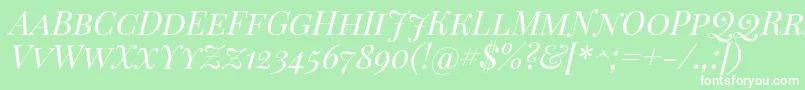 PlayfairDisplayScItalic-Schriftart – Weiße Schriften auf grünem Hintergrund