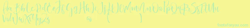 fuente ValairyaPersonalUse – Fuentes Verdes Sobre Fondo Amarillo