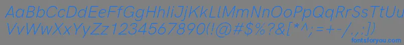 HkgroteskLightitalic-Schriftart – Blaue Schriften auf grauem Hintergrund