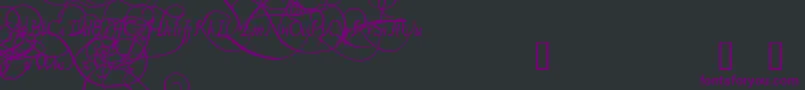 Шрифт PlatthandDemo – фиолетовые шрифты на чёрном фоне