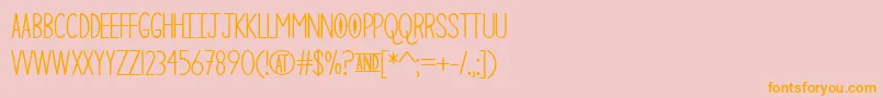 TheCuriousCat-Schriftart – Orangefarbene Schriften auf rosa Hintergrund