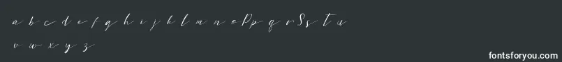 Sweetpattersondemo-fontti – valkoiset fontit mustalla taustalla